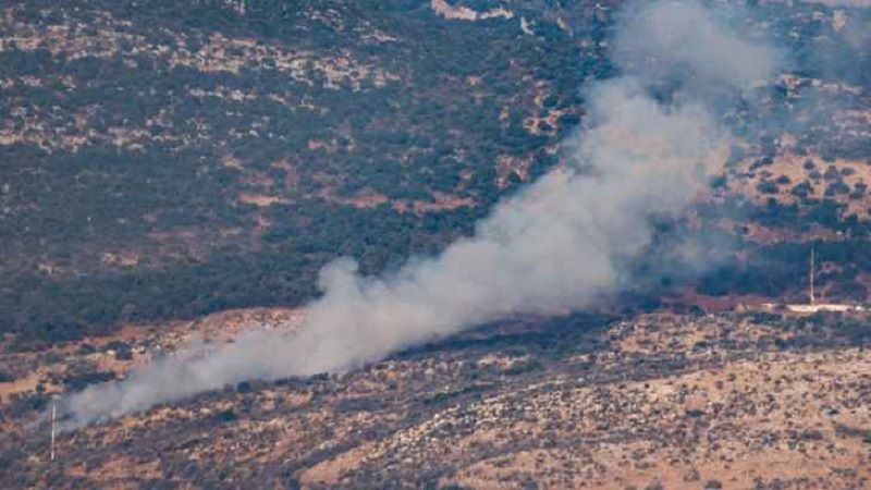 لبنان: رشقات رشاشة ثقيلة مع إطلاق "مقنبلات" من موقع العدو الصهيوني في المطلة بإتجاه بلدة كفركلا