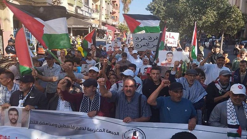 المغاربة في مسيرات احتجاجية على مجزرة النصيرات: لن نصمت وغزّة تباد