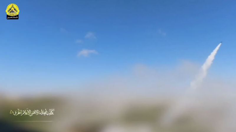 فيديو: استهداف قاعدة "زيكيم" العسكرية بصواريخ قصيرة المدى 