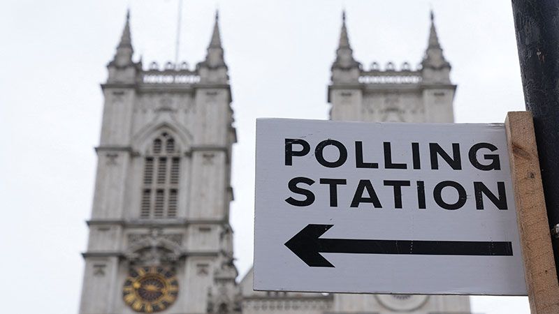 الانتخابات البريطانية تنطلق.. وتوقعات بفوز ساحق لحزب العمال