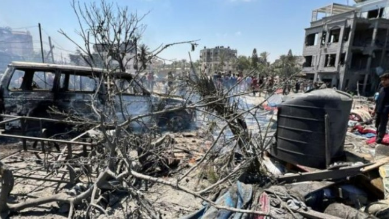 فلسطين| وزارة الصحة بغزة: 17 شهيدًا وأكثر من 26 جريحًا في مجزرة مواصي خانيونس قبل قليل