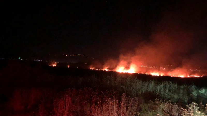 لبنان: إخماد الحرائق في الأحراج المتاخمة لنهر الليطاني من جرّاء القصف الفوسفوري