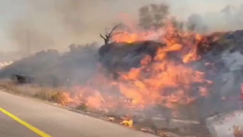 فلسطين المحتلة: مستوطنون يشعلون النيران في مناطق مختلفة من الأراضي قرب بلدة حوارة جنوب نابلس