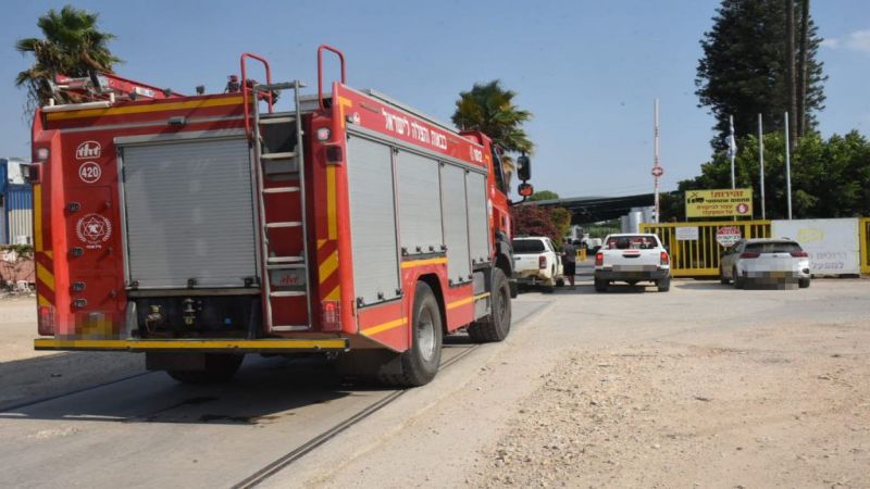 إعلام العدو: وصول فرق الإطفاء إلى مصنع في كيبوتس "عامير" في الجليل الأعلى بعد إصابته بصاروخ على الأقل أُطلق من لبنان