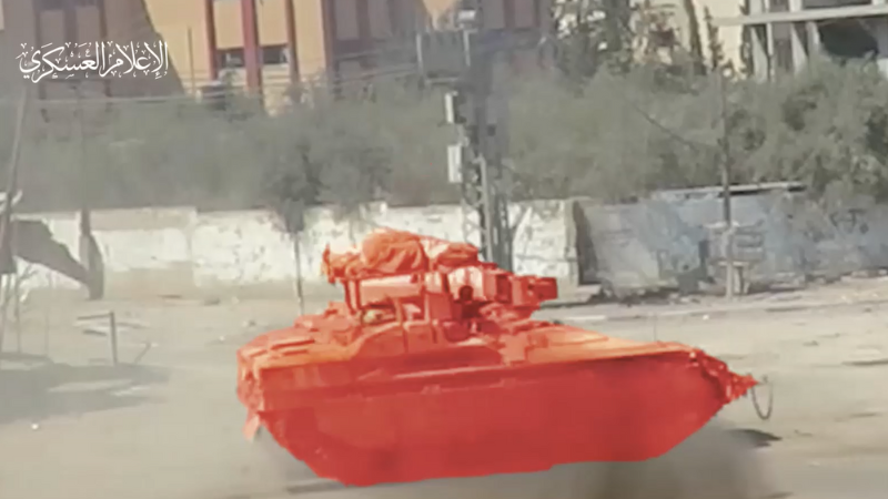 فيديو: كتائب القسام تستهدف آليات العدو في محاور التوغل بمدينة رفح