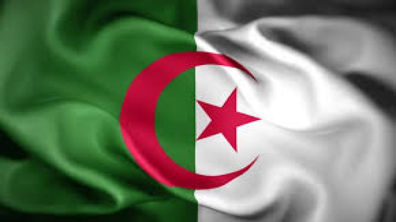 الجزائر تقرر سحب سفيرها لدى فرنسا احتجاجًا على اعتراف الحكومة الفرنسية بالمخطط المغربي بشأن الصحراء الغربية