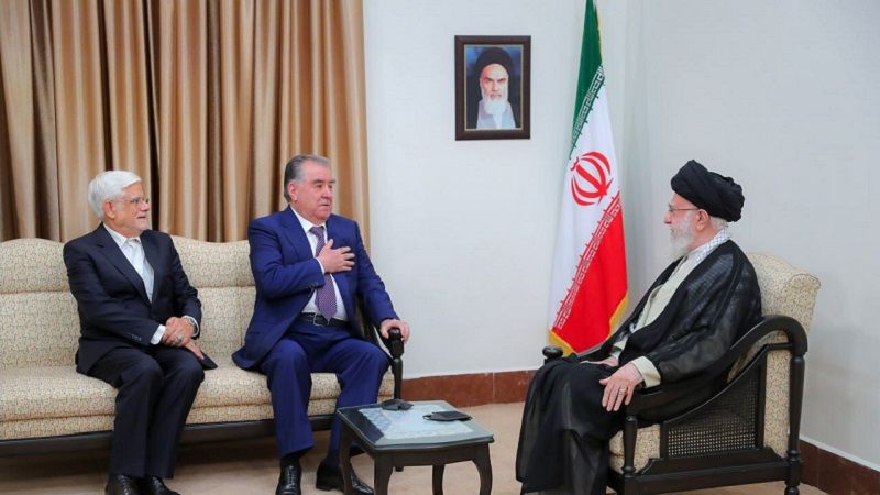 الإمام الخامنئي يستقبل الرئيس الطاجيكي ورئيس الوزراء الأرميني&nbsp;