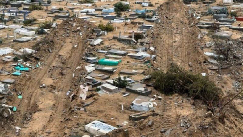 فلسطين المحتلة| الاحتلال نبش معظم المقابر ودمّر قرى عديدة في مجمل المناطق الشرقية لخان يونس