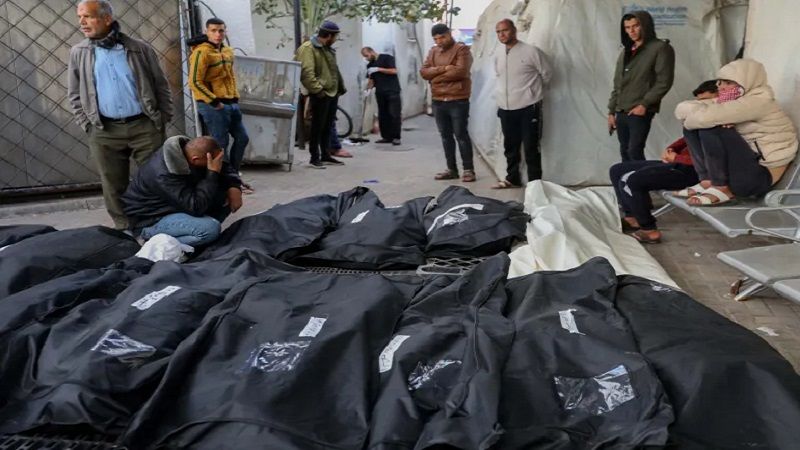 فلسطين المحتلة| انتشال جثامين 42 شهيدًا من بنى سهيلا بعد تراجع قوات الاحتلال من مناطق شرق خانيونس 