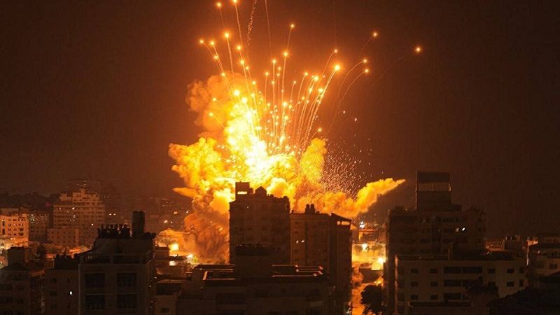 فلسطين المحتلة| غارة جوية صهيونية تستهدف حي الصبرة جنوبي مدينة غزة