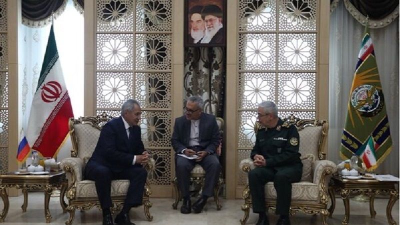 إيران| شويغو لباقري: نعرب عن استعداد روسيا للتعاون الكامل مع الجمهورية الإسلامية الإيرانية في الشؤون الإقليمية
