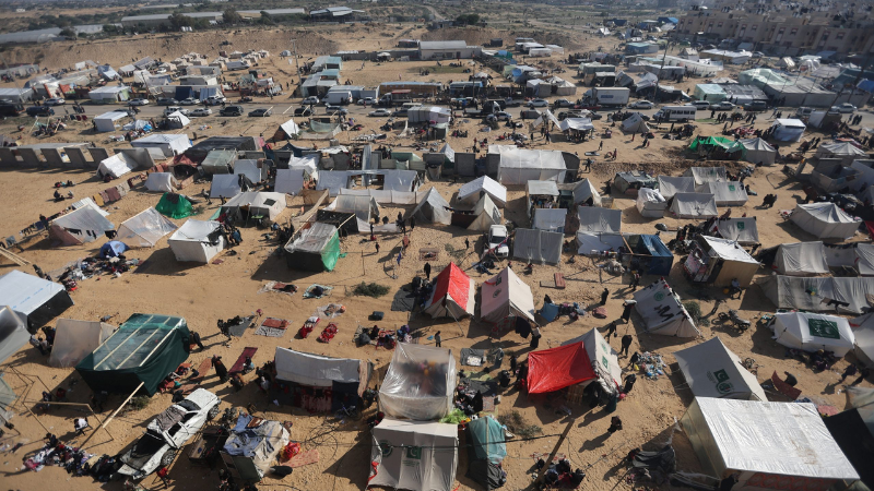 فلسطين المحتلة| بلدية دير البلح: خروج 25 مركزًا للإيواء عن الخدمة في المدينة بفعل أوامر الإخلاء الجديدة