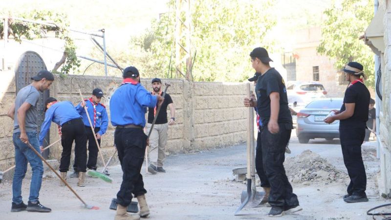 بالصور| حملة نظافة في بلدة اللويزة بعد الغارة التي شنها العدوّ "الإسرائيلي" 