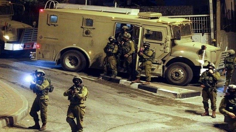 فلسطين المحتلة| قوات الاحتلال تنسحب من مخيم الفارعة جنوبي طوباس بعد عملية عسكرية أسفرت عن ارتقاء 6 شهداء