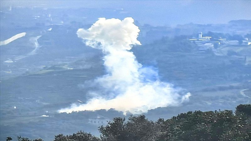 لبنان| قصف مدفعي صهيوني يستهدف أطراف بلدة رميش الحدودية في الجنوب