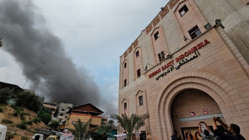 فلسطين المحتلة| انقطاع التيار الكهربائي عن المستشفى الإندونيسي شمالي قطاع غزة بعد تعرضه لقصف مدفعي 