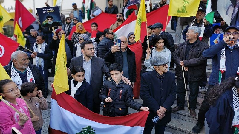 التونسيون يلبّون النداء: إنا على العهد يا نصر الله 