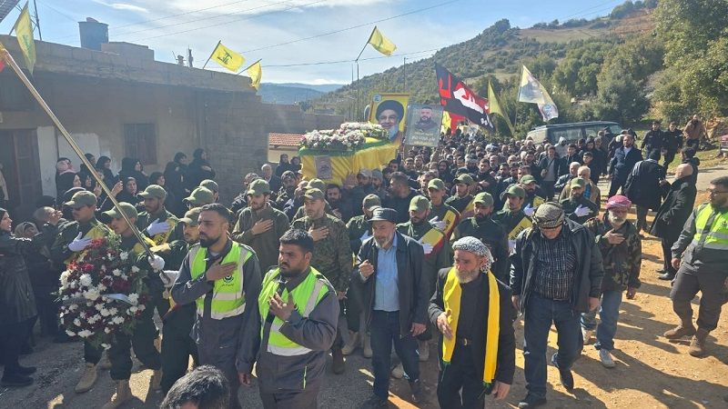 بالصور| حزب الله وأهالي بلدة الجوبانية يشيّعون الشهيد السعيد علي رباح 