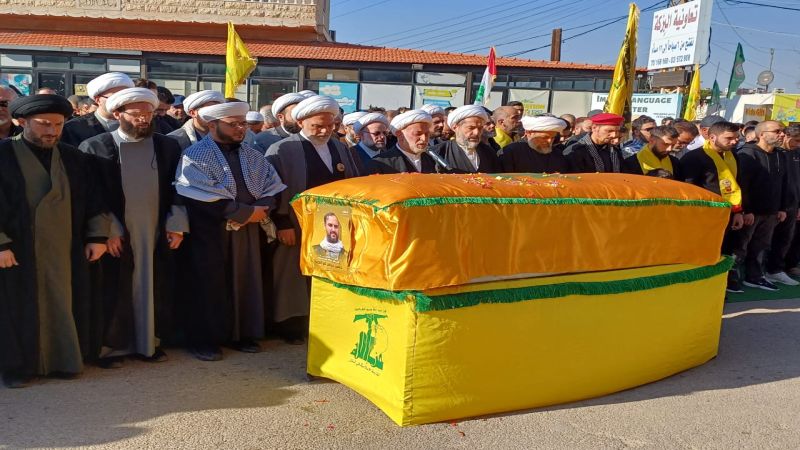 بالصور| حزب الله وأهالي حومين التحتا شيّعوا الشهيد على طريق القدس حسن عزّ الدين&nbsp;