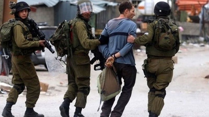 الاحتلال يعتقل 11 فلسطينيًا في الضفة والقدس