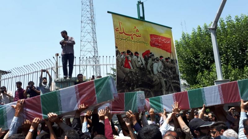 الإيرانيون يشيّعون 150 شهيدًا من فترة الدفاع المقدس