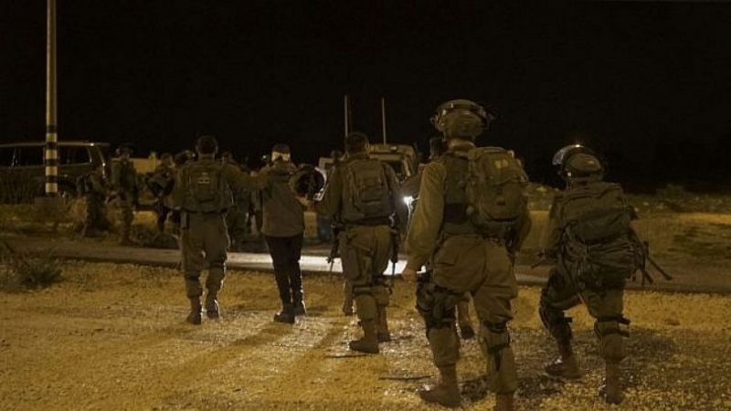 الاحتلال يعتقل 18 فلسطينيا خلال اقتحامات ومداهمات بالضفة الغربية