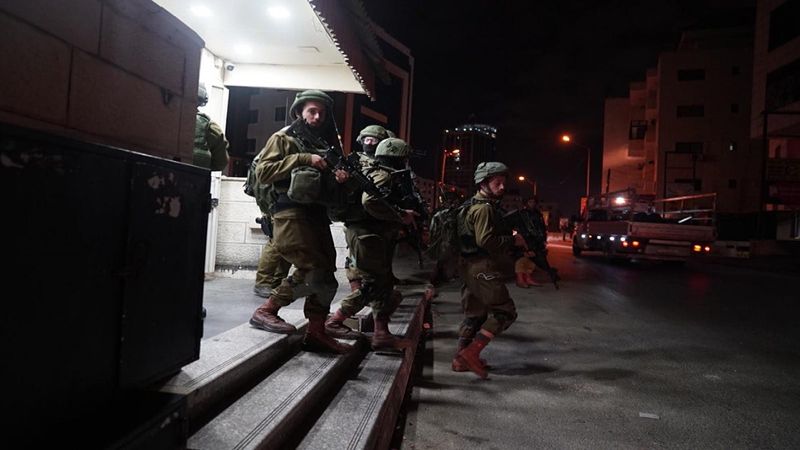  الاحتلال يعتقل 16 فلسطينيًا في الضفة الغربية ويصادر مخرطتين