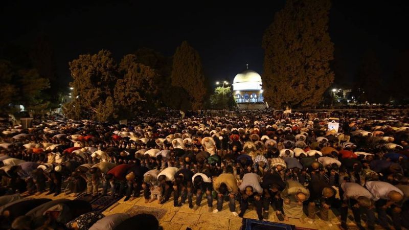 الاحتلال يطرد المعتكفين في المسجد الأقصى بالقوة للمرة الثالثة