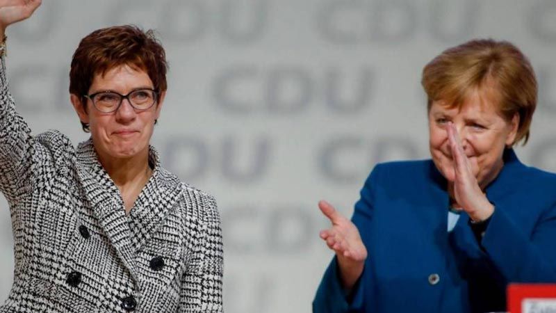 ألمانيا: كارينباور تتولى وزارة الدفاع تمهيدًا لخلافة ميركل