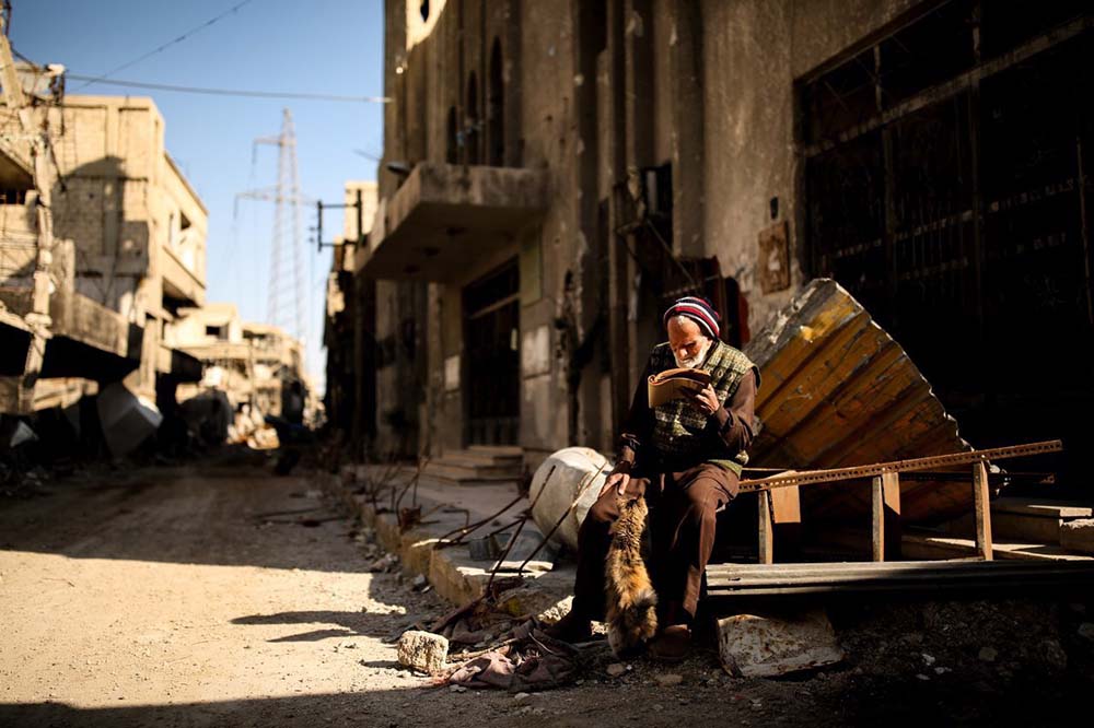 فنانون إيرانيون يوثقون للألم والأمل في سوريا بمعرض للصور الفوتوغرافية