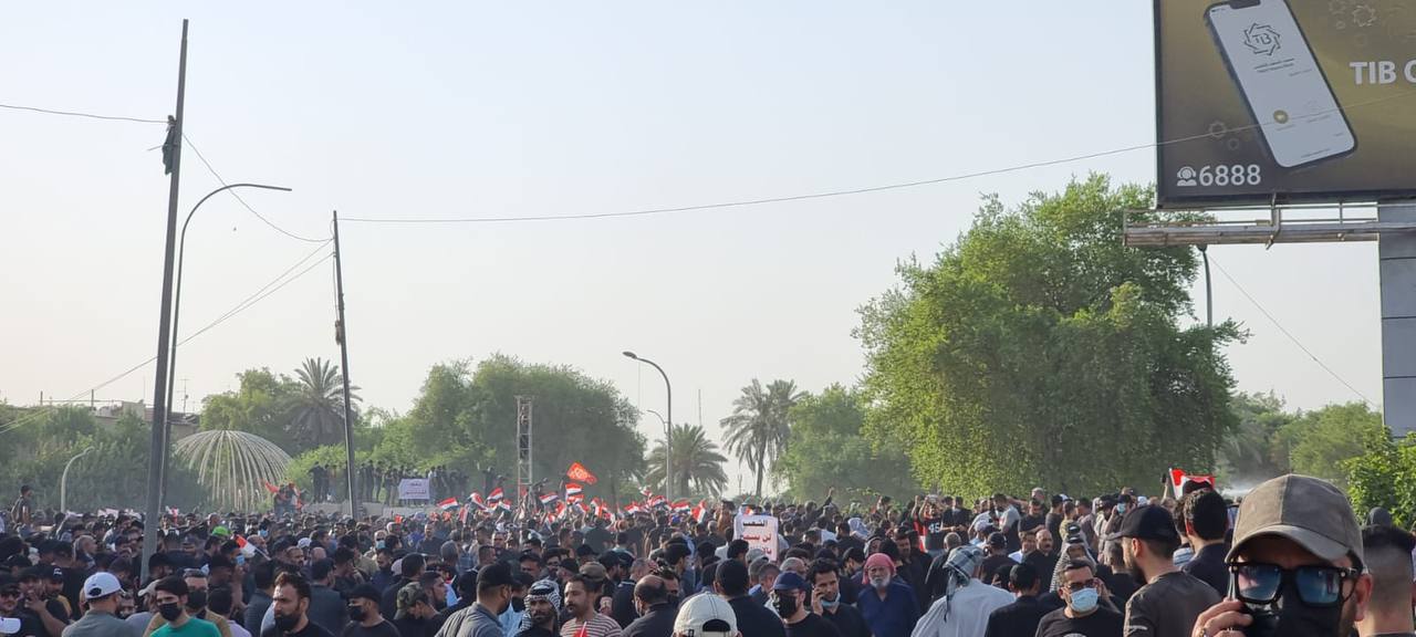 المشهد العراقي الساخن.. نحو دعم الشرعية والحوار والركون للدستور