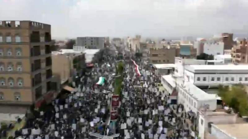 مسيرات حاشدة في أنحاء اليمن إحياء لذكرى عاشوراء ونصرة للشعب الفلسطيني