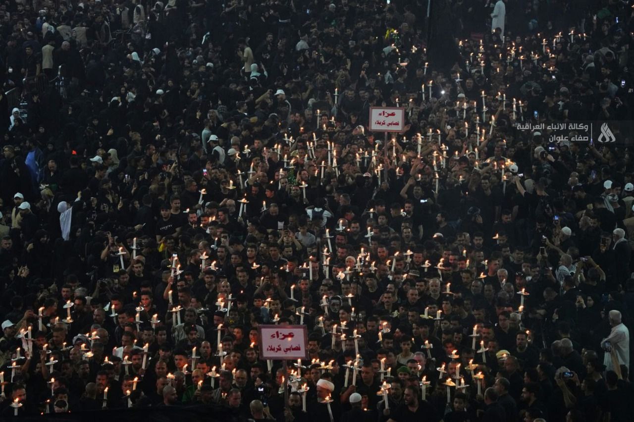 بالصور: الحشود المليونية تحيي ليلة العاشر من شهر محرم الحرام في كربلاء المقدسة