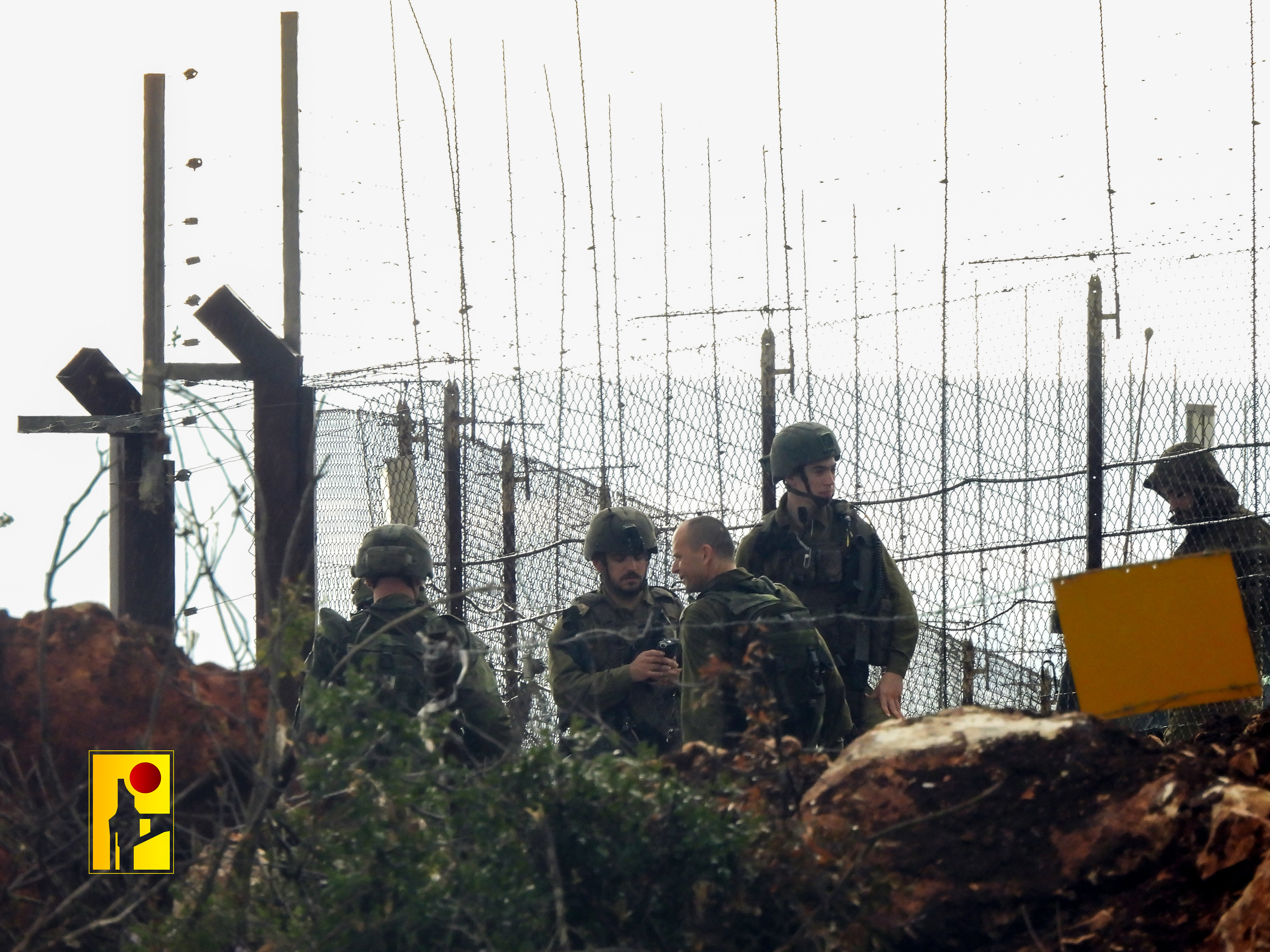 الإعلام الحربي يبث مشاهد إنفجار لغم أرضي بدورية صهيونية عند الحدود اللبنانية
