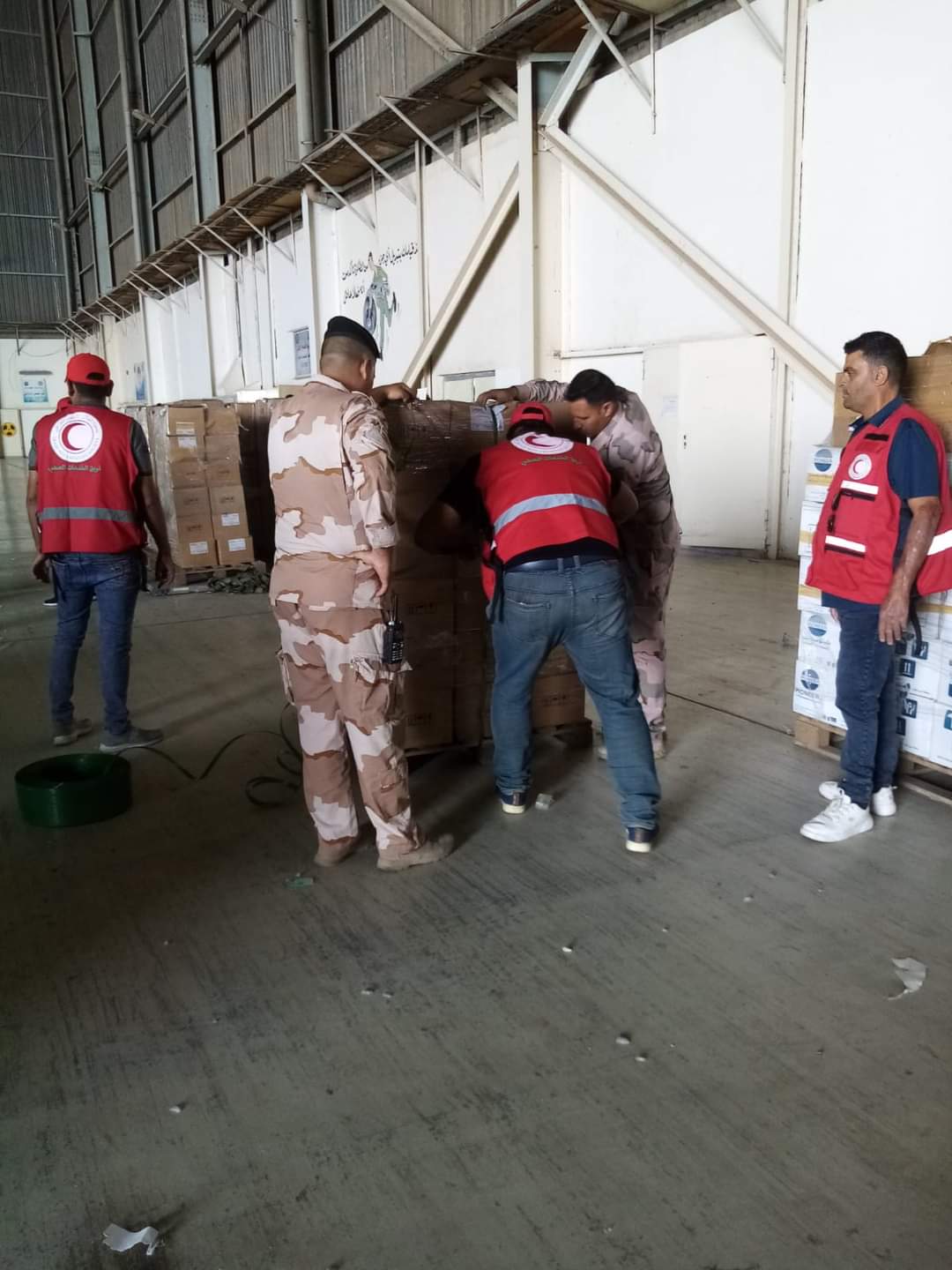 دفعة ثانية من المساعدات الطبية العراقية للهلال الأحمر الفلسطيني 