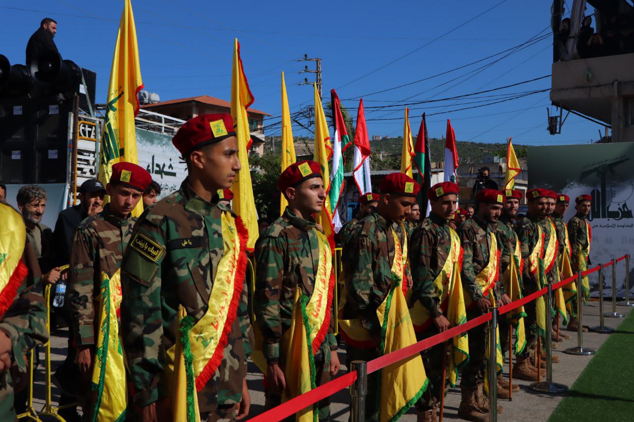حزب الله يُشيّع الشهيد على طريق القدس حسن ملك في بلدة بيت ليف