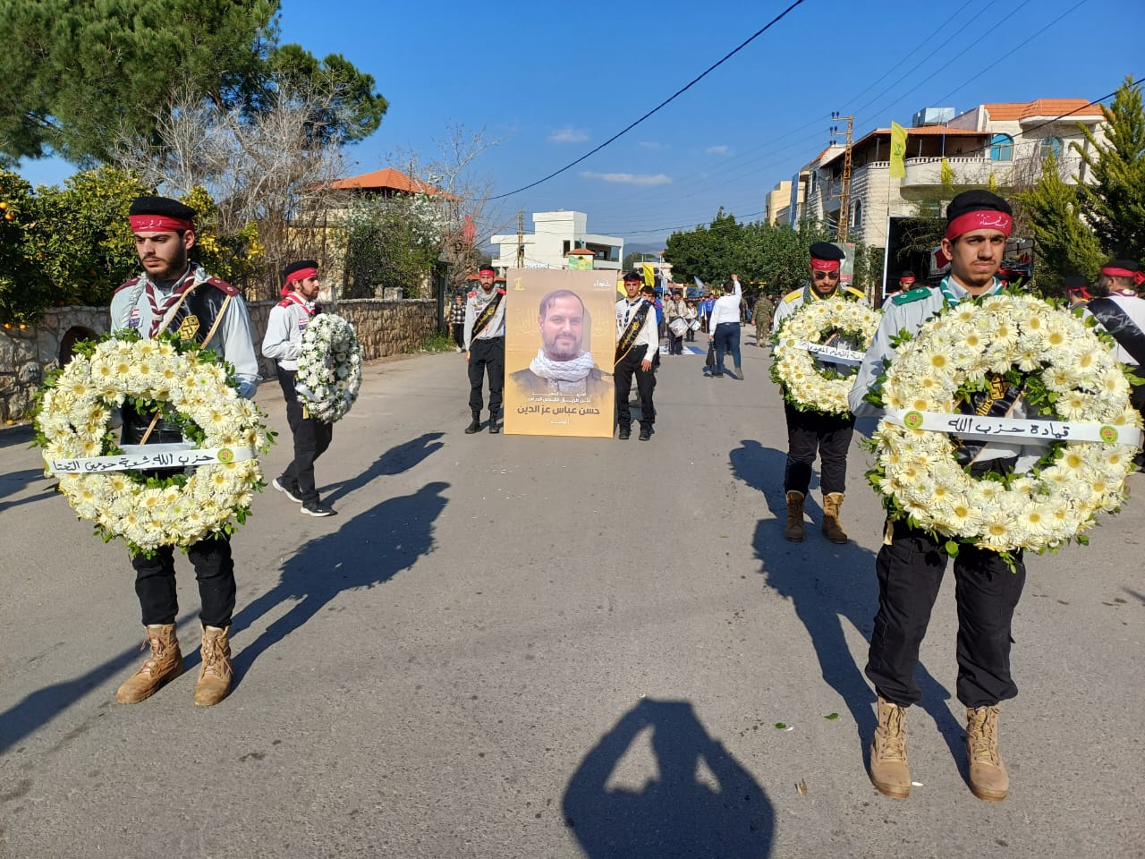 بالصور| حزب الله وأهالي حومين التحتا شيّعوا الشهيد على طريق القدس حسن عزّ الدين 