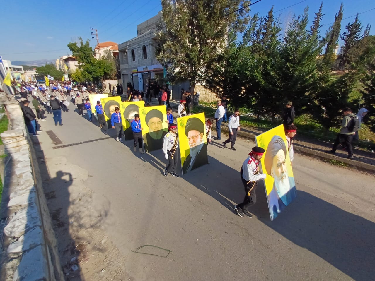 بالصور| حزب الله وأهالي حومين التحتا شيّعوا الشهيد على طريق القدس حسن عزّ الدين 